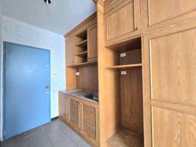 Studio in Thepthip Mansion condominium, Pratumnak