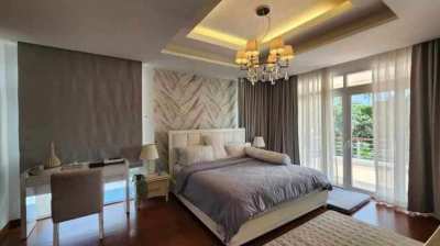 H464 Beachfront Pool Villa Na Jomtien-Bangsaray.