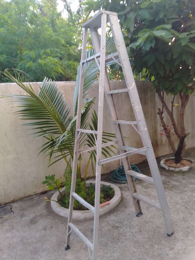 HEAVY DUTY 7-step aluminum ladder