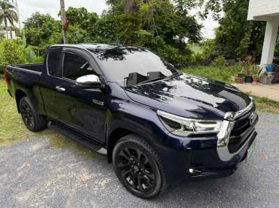 Toyota Hilux Revo 2.4 AT Mid