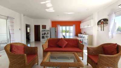 4 bedroom Thai style villa close to the beach - price 5,200,0000 THB