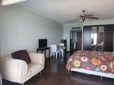 Metro Jomtien Condotel High Floor Studio Unit for Rent