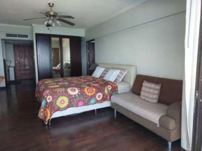 Metro Jomtien Condotel High Floor Studio Unit for Rent