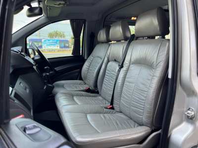 Benz Vito 115 CDI ดีเซล มือเดียว ไม่เคยชน ภายใน VIP เครดิตดีฟรีดาวน์