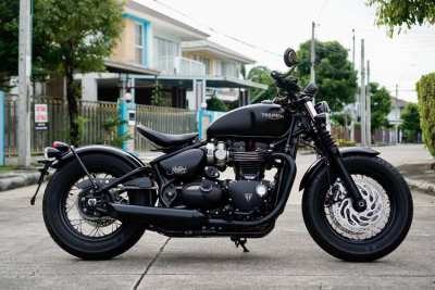 Triumph Bonneville Bobber Black 2020 only 1,1xx km. perfect condition 