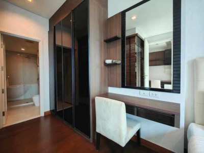 CB77 Condo For Rent Ivy Sathorn Conner room on Penthouse Floor 