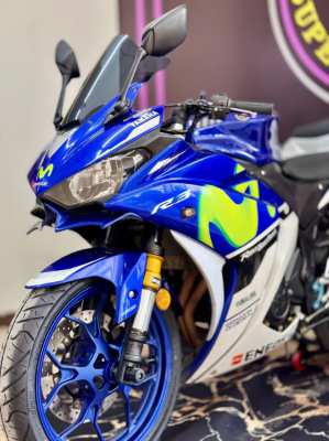 YAMAHA R3