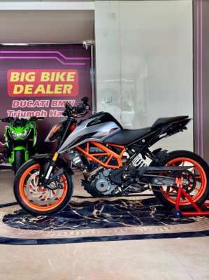 KTM DUKE 390