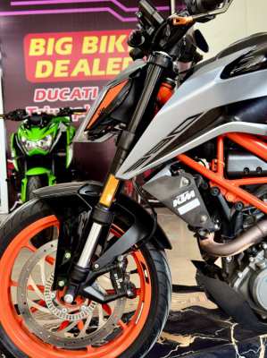 KTM DUKE 390