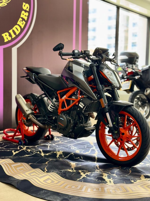 KTM DUKE 390