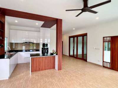 Charming POOL VILLA For Sale near all facilities in HUA HIN Thailand 