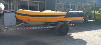 Dinghy with Trailor 