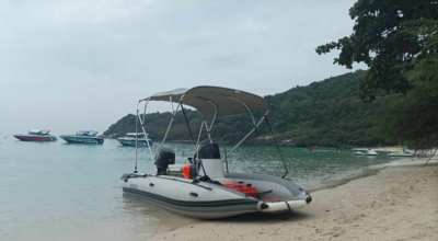 Sale 2022 (USED) Takacat Inflatable Boat with trailer.