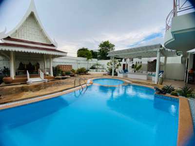 Pool Villa holiday house for sale 