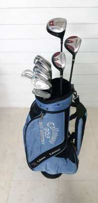 Complete set of golf clubs with bag