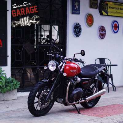 Triumph Bonneville T100 StreetTwin Brembo Red Korosi 2020, 6200Km 