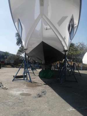 Gelcoat, antifouling, polishing, boat service ect.,