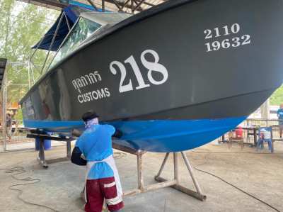 Gelcoat, antifouling, polishing, boat service ect.,