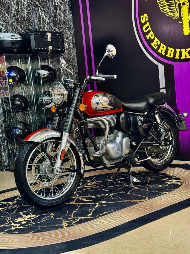 ROYAL ENFIELD 350 CLASSIC NEW CONDITION 